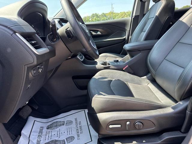 Photo of 2024 Ebony Twilight Metallic GMC Terrain