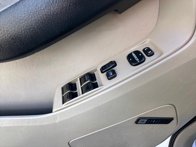 Photo of 2003 Natural White Toyota 4Runner