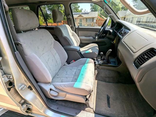 Photo of 2001 Silver Toyota 4Runner