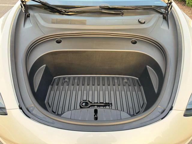 Photo of 2021 Pearl White Multi-Coat Tesla Model 3