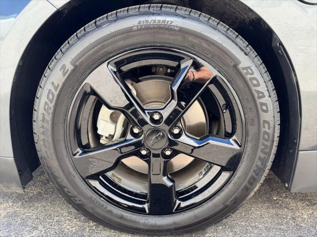 Photo of 2015 Black Chevrolet Volt