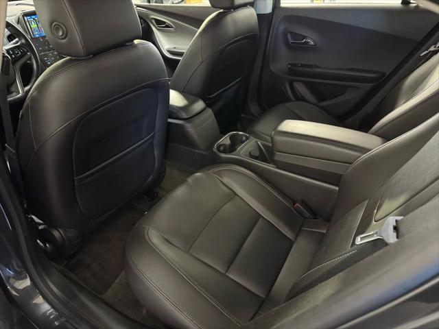 Photo of 2015 Black Chevrolet Volt