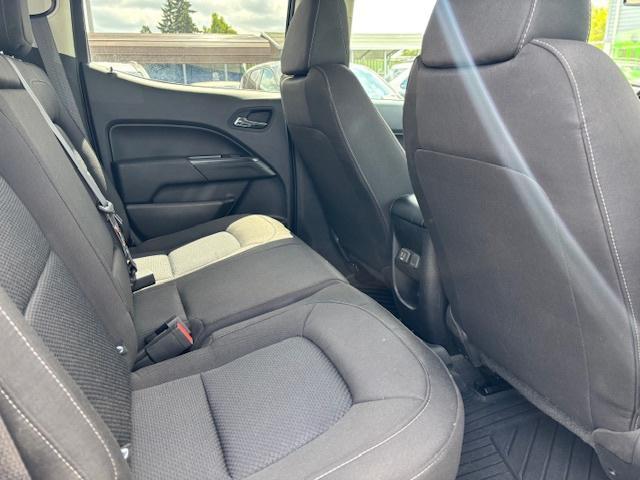 Photo of 2022 gray Chevrolet Colorado