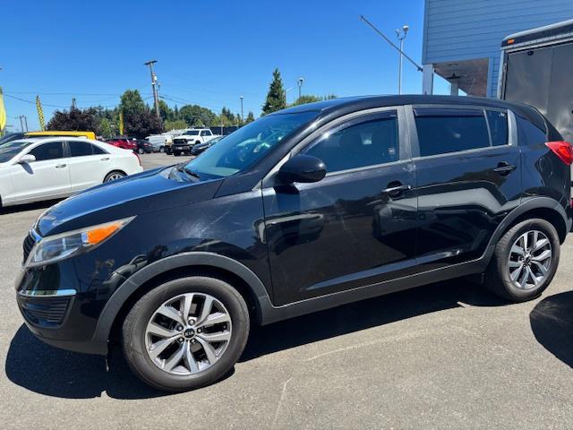 Photo of 2015 black Kia Sportage