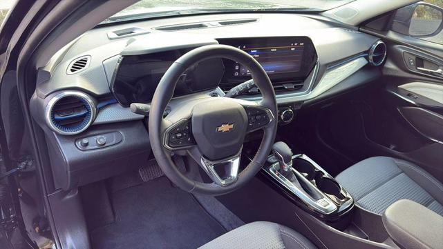 Photo of 2025 Mosaic Black Metallic Chevrolet Trax