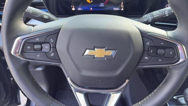 Photo of 2025 Mosaic Black Metallic Chevrolet Trax