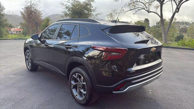 Photo of 2025 Mosaic Black Metallic Chevrolet Trax