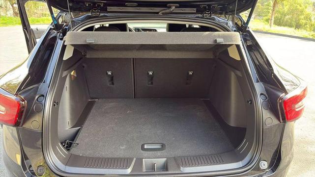 Photo of 2025 Mosaic Black Metallic Chevrolet Trax