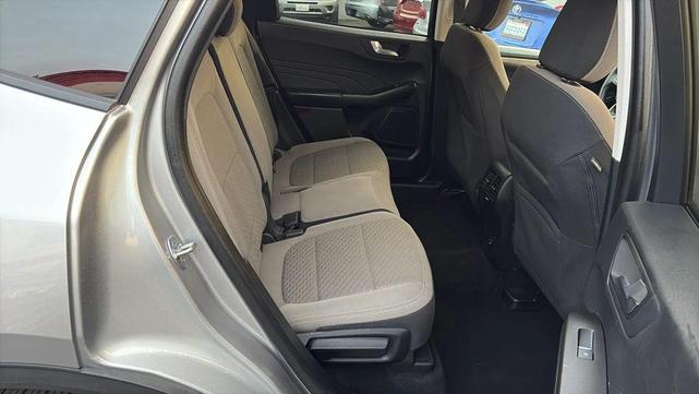 Photo of 2021 Iconic Silver Metallic Ford Escape