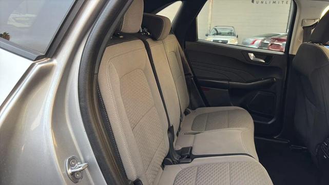 Photo of 2021 Iconic Silver Metallic Ford Escape