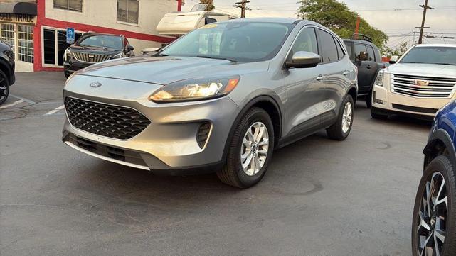 Photo of 2021 Iconic Silver Metallic Ford Escape