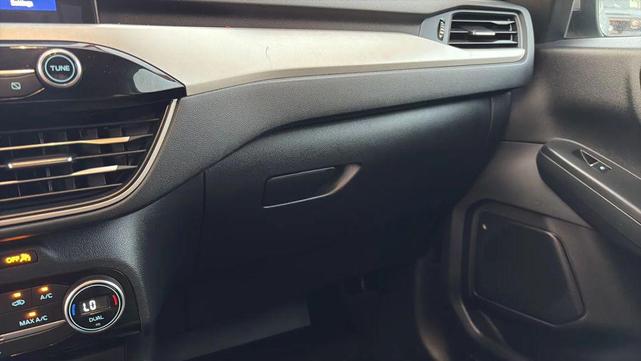 Photo of 2021 Iconic Silver Metallic Ford Escape