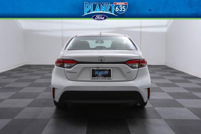 Photo of 2024 White Toyota Corolla
