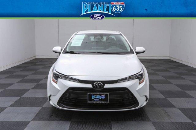 Photo of 2024 White Toyota Corolla