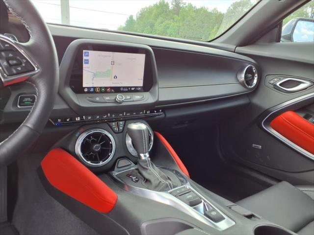 Photo of 2024 Summit White Chevrolet Camaro