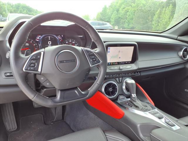 Photo of 2024 Summit White Chevrolet Camaro