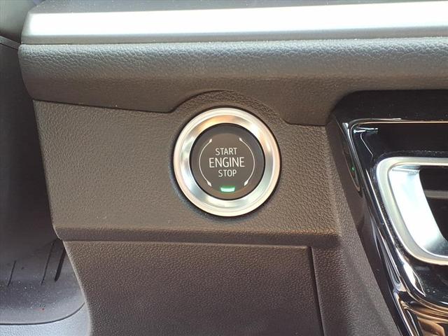 Photo of 2025 Summit White Chevrolet Traverse