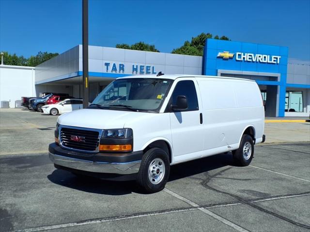 Photo of 2024 Summit White GMC Savana 2500
