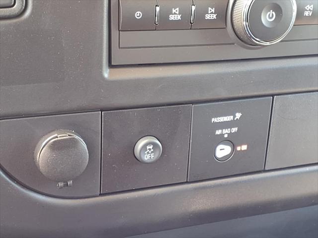 Photo of 2024 Summit White GMC Savana 2500