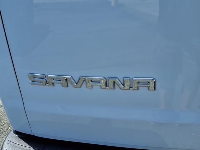 Photo of 2024 Summit White GMC Savana 2500