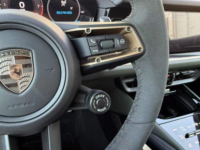 Photo of 2025 Chalk Porsche Cayenne E-Hybrid