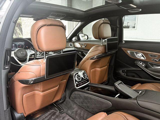 Photo of 2019 Black Mercedes-Benz Maybach S 560