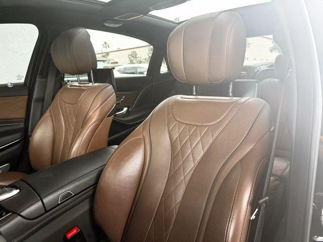 Photo of 2019 Black Mercedes-Benz Maybach S 560