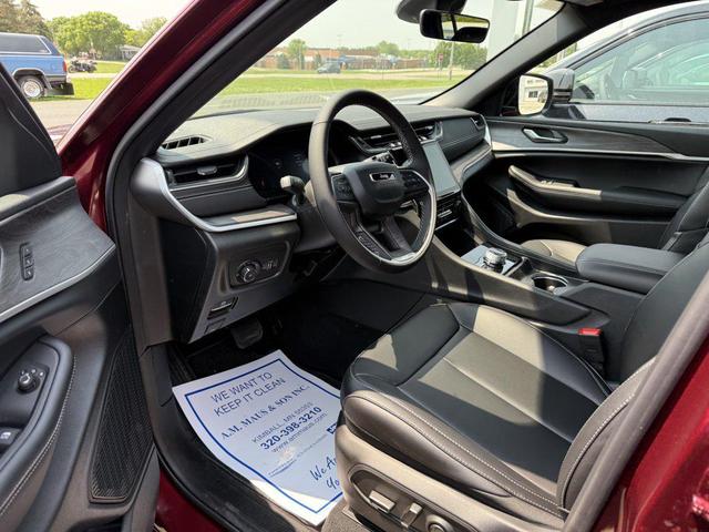 Photo of 2025 Velvet Red Pear Jeep Grand Cherokee