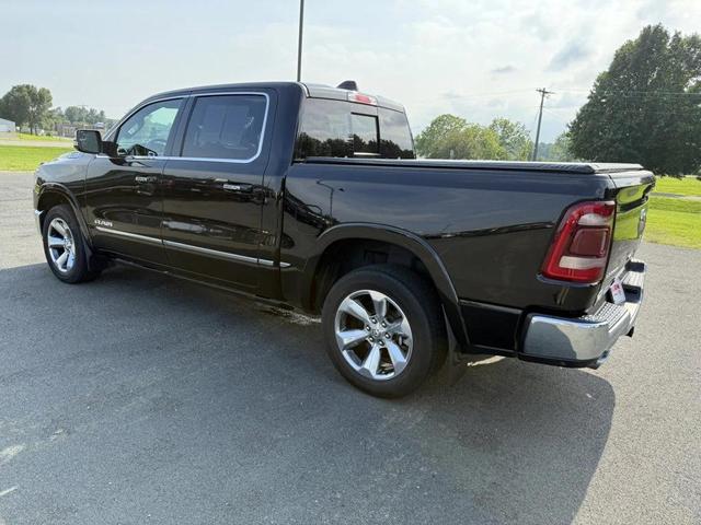 Photo of 2020 Diamond Black Crystal Pearlcoat RAM 1500