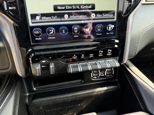 Photo of 2020 Diamond Black Crystal Pearlcoat RAM 1500