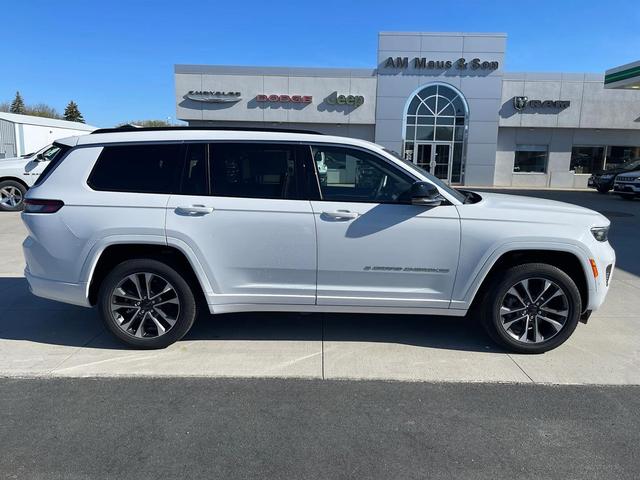 Photo of 2025 Bright White Clearcoat Jeep Grand Cherokee L