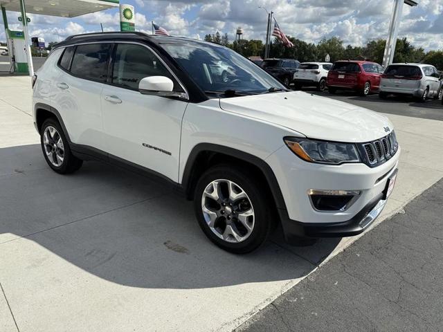 Photo of 2018 White Clearcoat Jeep Compass