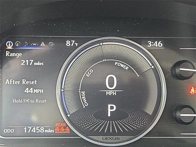 Photo of 2024 Eminent White Pearl Lexus ES 300h
