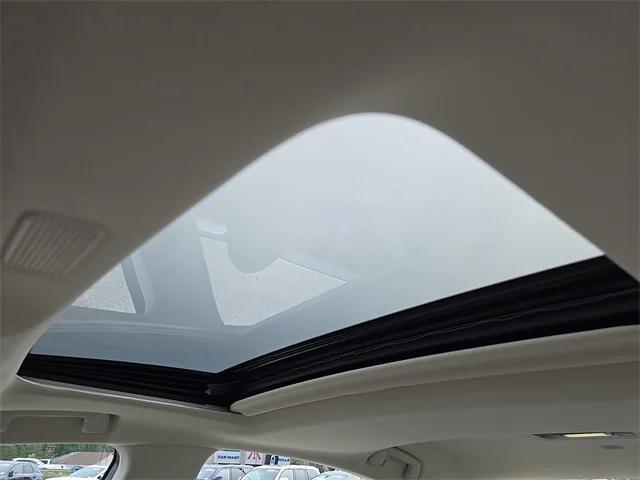Photo of 2024 Eminent White Pearl Lexus ES 300h