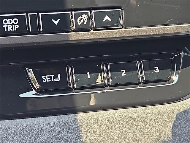 Photo of 2025 Iridium Lexus RX 350