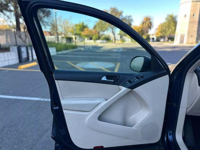 Photo of 2016  Volkswagen Tiguan