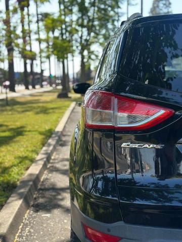 Photo of 2016 Shadow Black Ford Escape