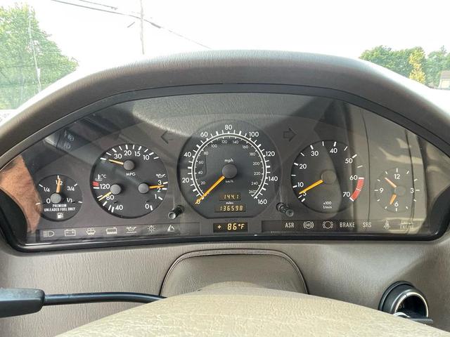 Photo of 1997 Red Mercedes-Benz SL-Class