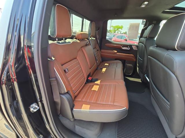Photo of 2024 Onyx Black GMC Sierra 1500