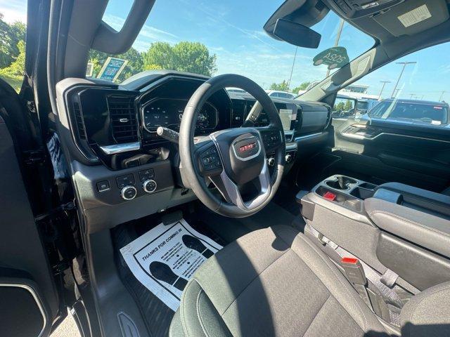 Photo of 2024 Onyx Black GMC Sierra 1500