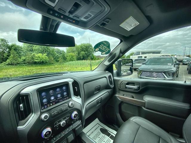 Photo of 2022 Onyx Black GMC Sierra 2500