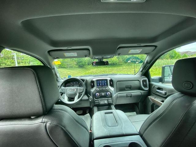 Photo of 2022 Onyx Black GMC Sierra 2500