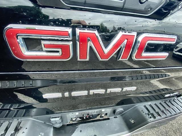 Photo of 2022 Onyx Black GMC Sierra 2500