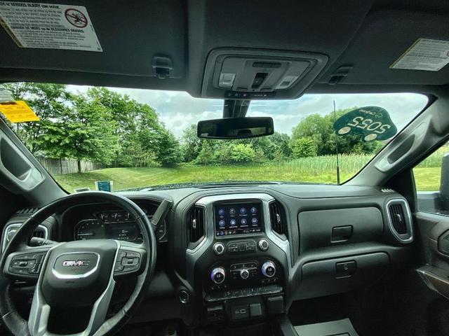 Photo of 2022 Onyx Black GMC Sierra 2500
