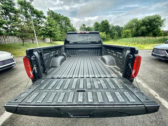 Photo of 2022 Onyx Black GMC Sierra 2500
