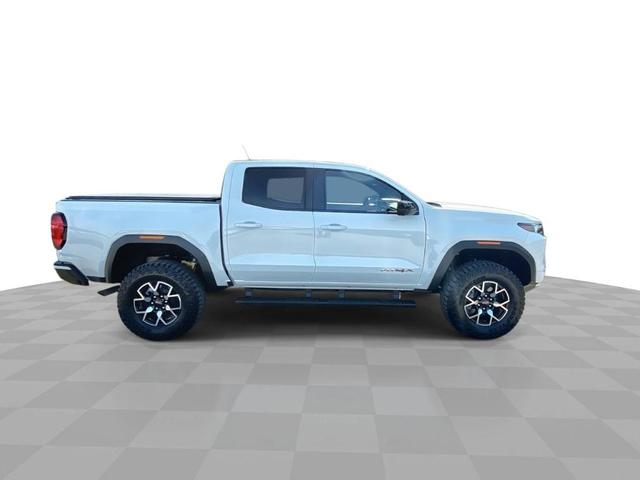 Photo of 2024 Summit White GMC Canyon