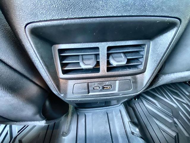 Photo of 2024 Summit White GMC Canyon