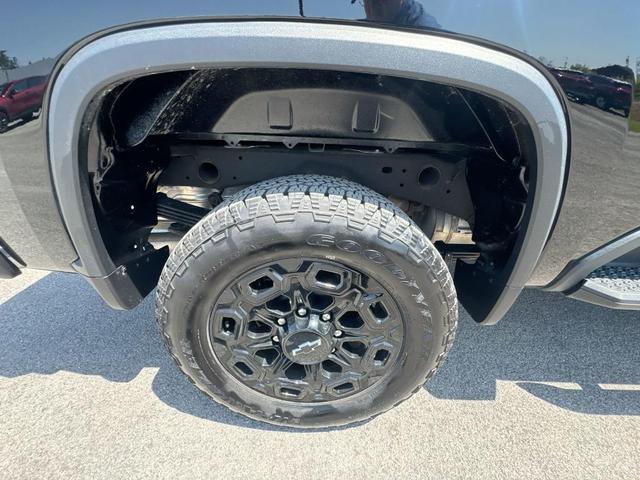 Photo of 2024 Black Chevrolet Silverado 2500