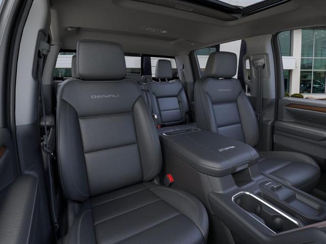 Photo of 2025 Summit White GMC Sierra 2500