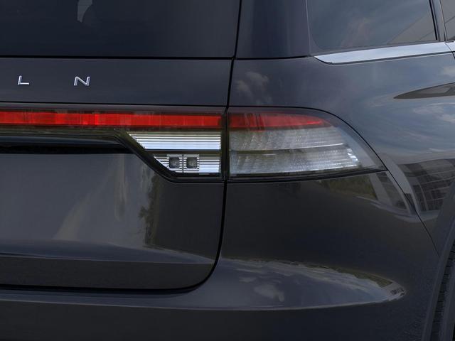 Photo of 2025 Infinite Black Metallic Clearcoat Lincoln Aviator